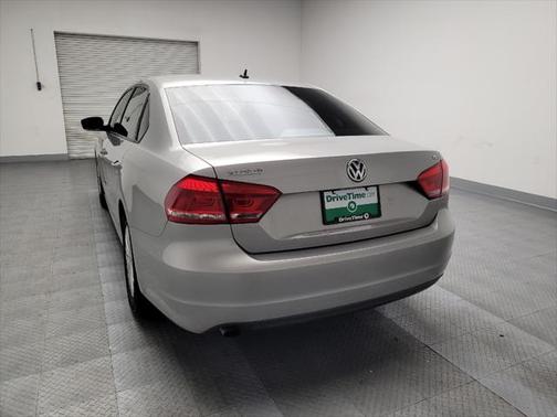 2014 Volkswagen Passat 1.8T S