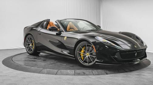 2022 Ferrari 812 GTS Nero DS