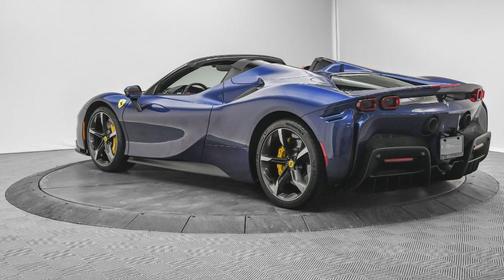 2023 Ferrari SF90 Spider