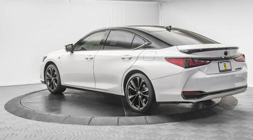 2023 Lexus ES 300h Base