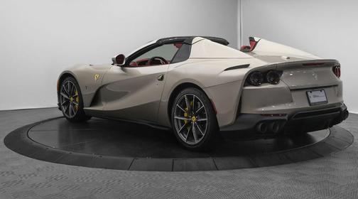 2023 Ferrari 812 GTS