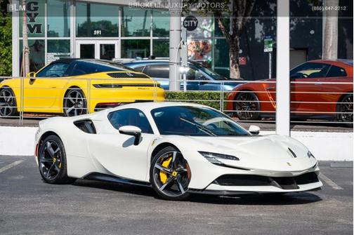 2022 Ferrari SF90 Spider 