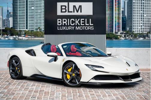 2022 Ferrari SF90 Spider 