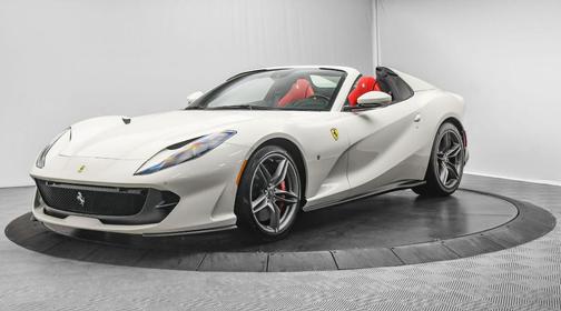 2022 Ferrari 812 GTS