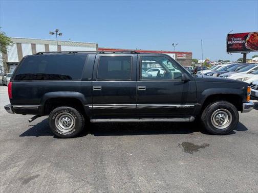 1999 Chevrolet Suburban K2500