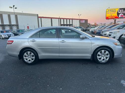 2010 Toyota Camry LE