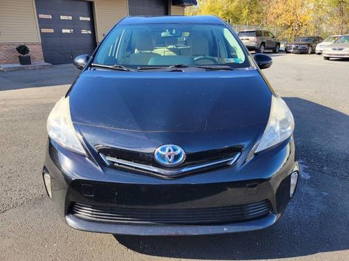 2013 Toyota Prius v Two