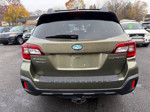 2018 Subaru Outback 2.5i Premium