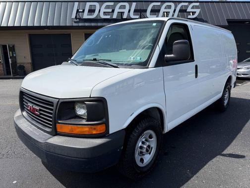 White 2013 GMC Savana 2500 Work Van