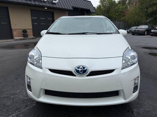 2010 Toyota Prius III