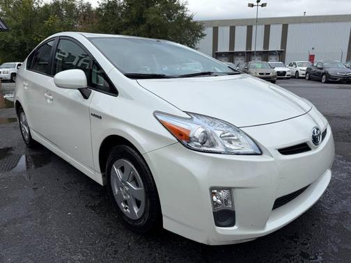 2010 Toyota Prius III