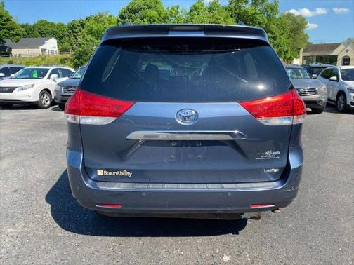 2013 Toyota Sienna XLE