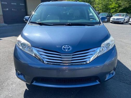 2013 Toyota Sienna XLE