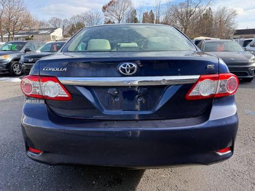 2011 Toyota Corolla LE