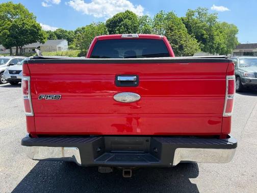 Red 2011 Ford F-150 XLT