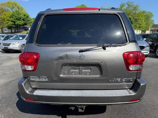Phantom Gray Pearl 2005 Toyota Sequoia SR5