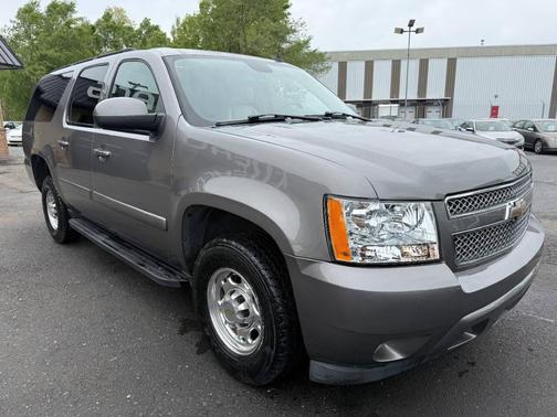 Gray 2007 Chevrolet Suburban 2500 LT