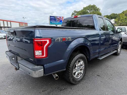 Blue 2015 Ford F-150 XLT