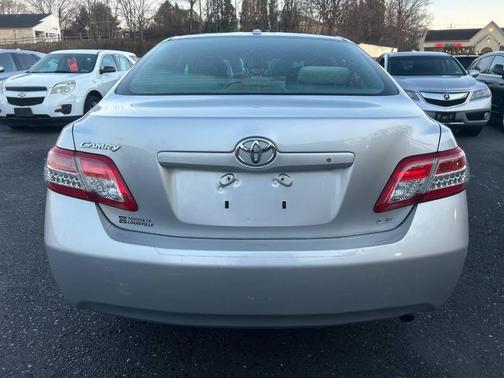 2010 Toyota Camry LE