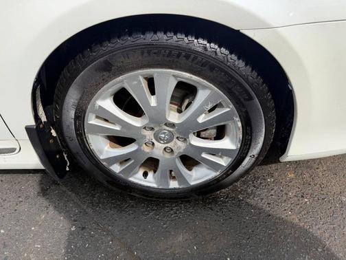 2012 Toyota Avalon Base