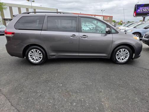 Gray 2014 Toyota Sienna XLE