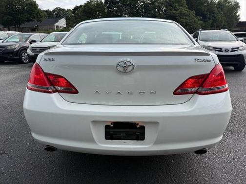 2005 Toyota Avalon XL