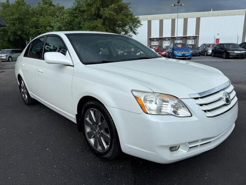 2005 Toyota Avalon XL