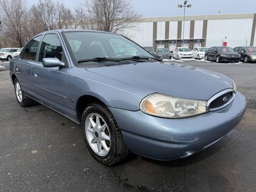 2000 Ford Contour SE 4dr Sedan