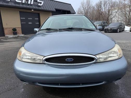 2000 Ford Contour SE 4dr Sedan