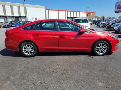2017 Hyundai SONATA SE