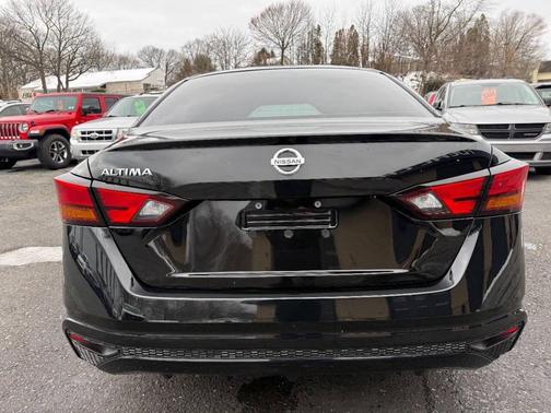 2021 Nissan Altima 2.5 S 4dr Sedan