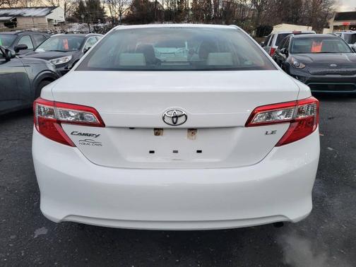 2014 Toyota Camry LE