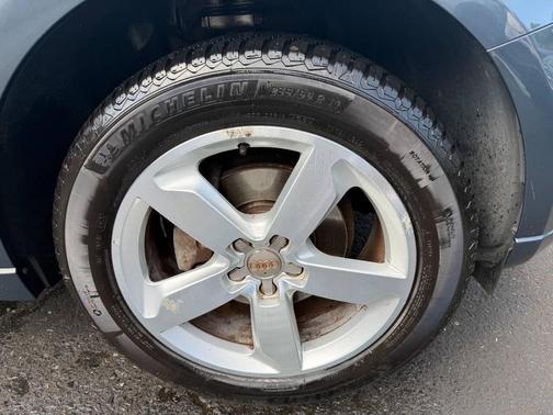 Gray 2011 Audi Q5 Premium Plus