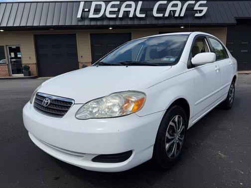 White 2005 Toyota Corolla LE