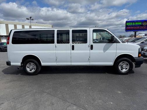 2020 Chevrolet Express 3500 LS 3500 3dr Extended Passenger Van