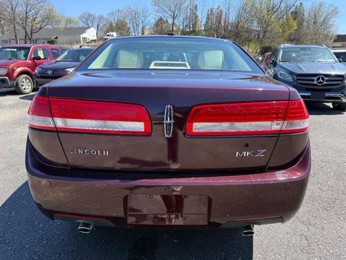 2011 Lincoln MKZ Base