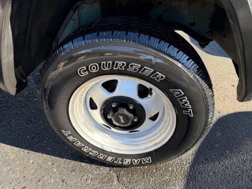 1995 Jeep Cherokee SE 4WD