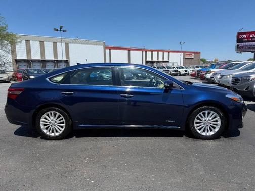Blue 2013 Toyota Avalon Hybrid XLE Premium