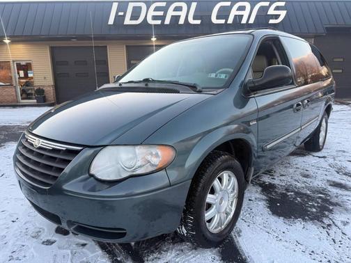 2006 Chrysler Town & Country Touring