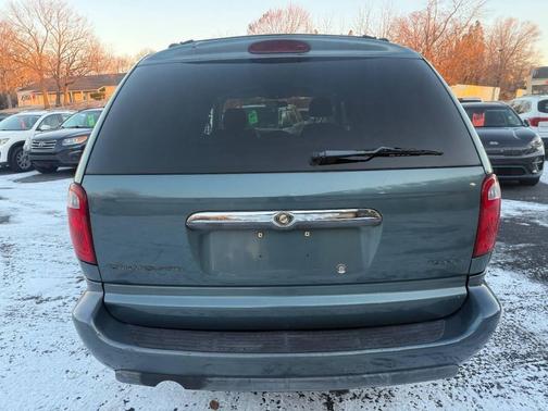 2006 Chrysler Town & Country Touring