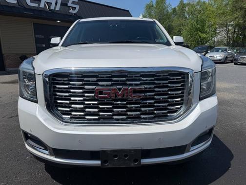 White 2018 GMC Yukon SLT