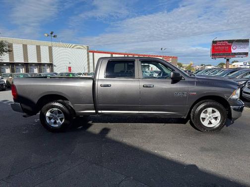 2017 RAM 1500 SLT
