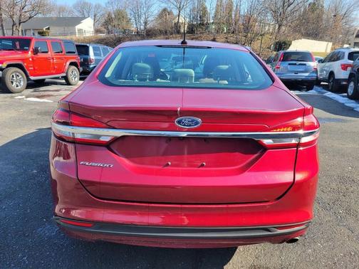 2017 Ford Fusion SE