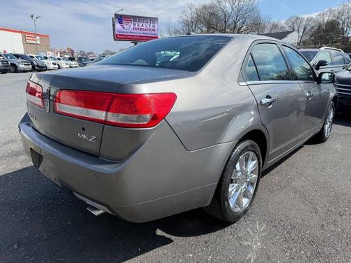 2012 Lincoln MKZ Base