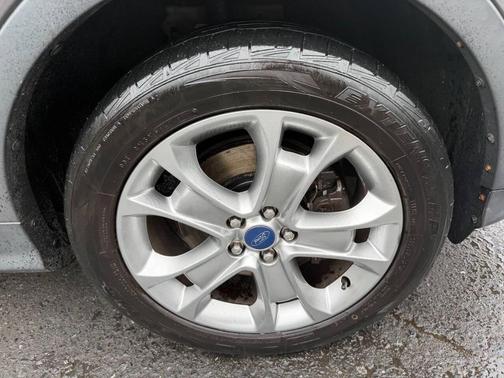 Gray 2013 Ford Escape SEL