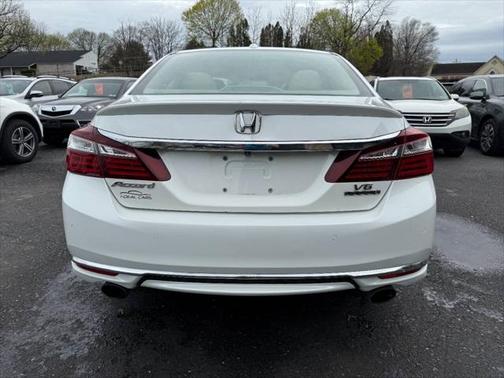 2016 Honda Accord Touring 4dr Sedan