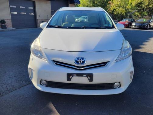 2012 Toyota Prius v Five