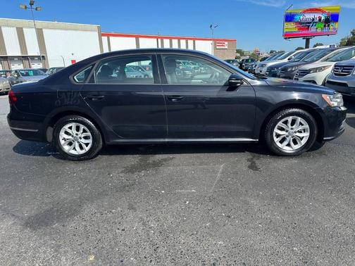 2018 Volkswagen Passat 2.0T SE