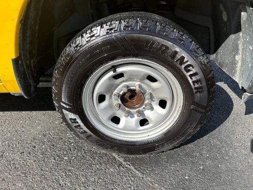 2018 RAM 2500 Tradesman 4x2 2dr Regular Cab 8 ft. LB Pickup