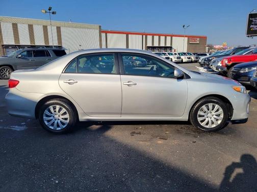 2012 Toyota Corolla LE